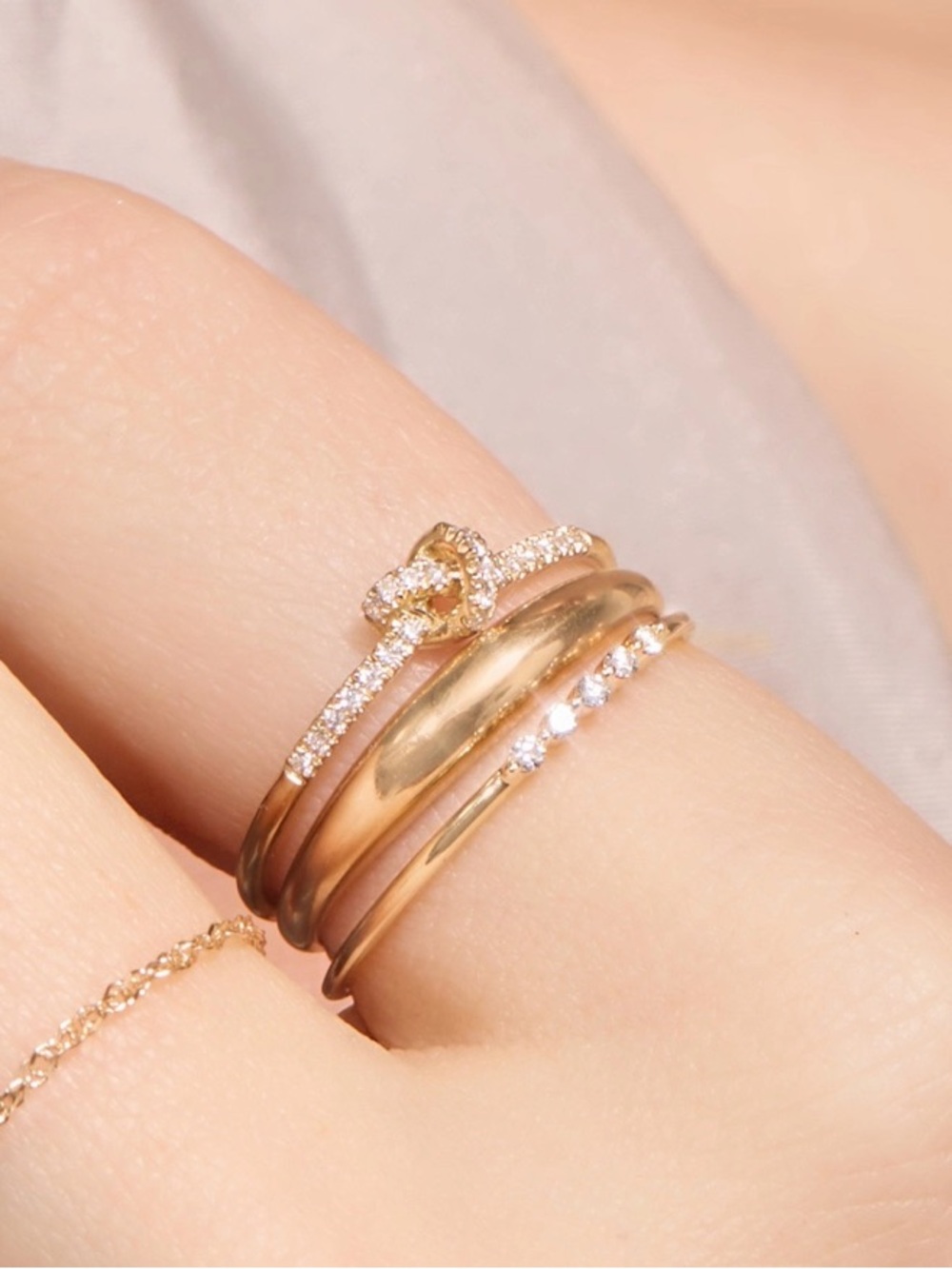 Catbird Poet’s Knot Diamond Ring 14K solid gold Pretzel ring size 5